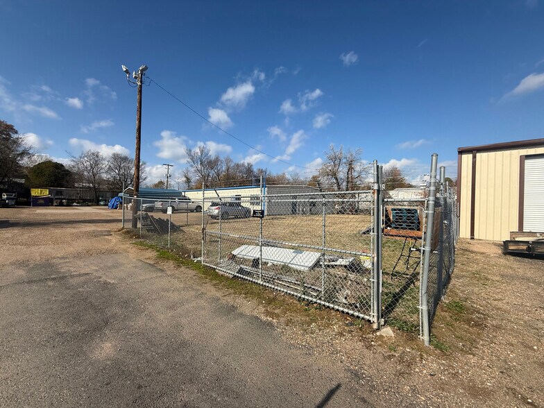 More Photos Of , Shreveport Flex For Sale