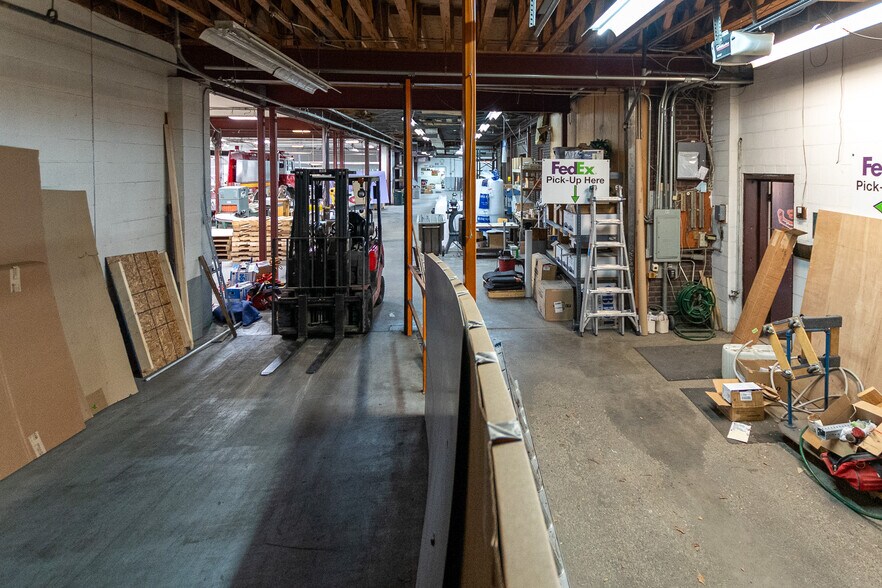 More Photos Of 1 Victor Way, Sharon Warehouse For Sale