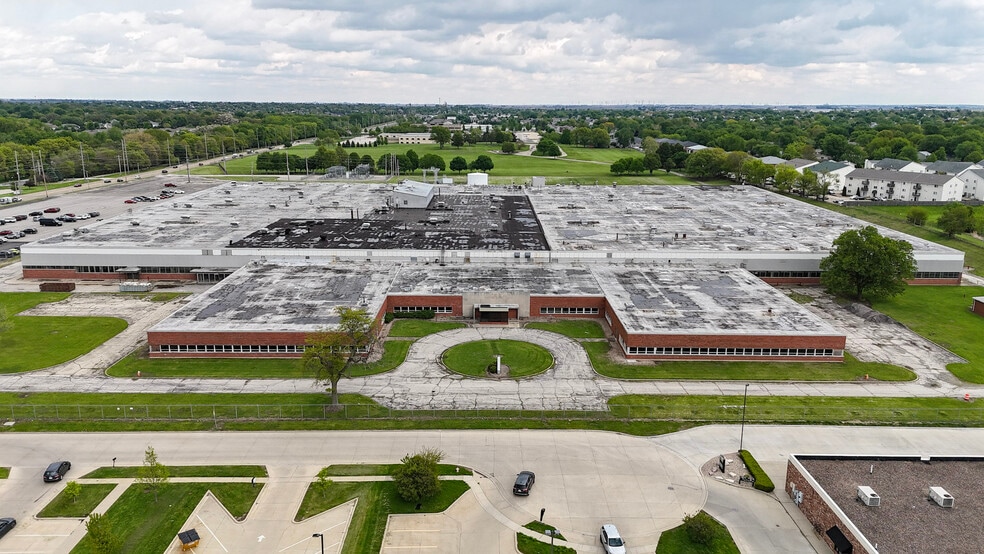 Primary Photo Of 1601 General Electric Rd, Bloomington Warehouse For Sale