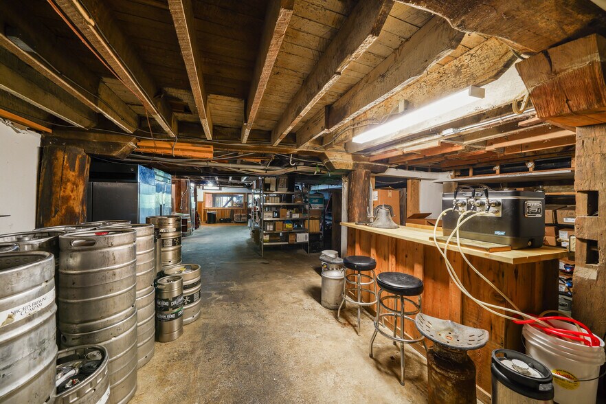 More Photos Of 8148 Main St, Garrettsville Restaurant For Sale