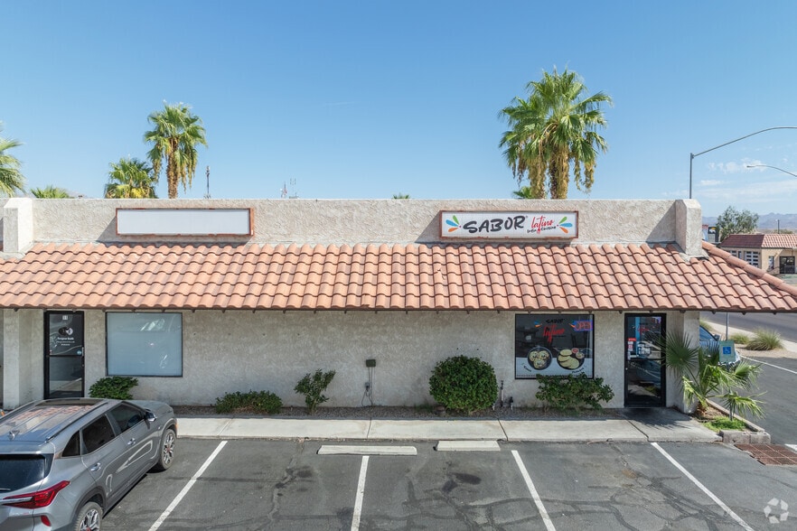 More Photos Of 2065 Highway 95, Bullhead City Storefront For Sale