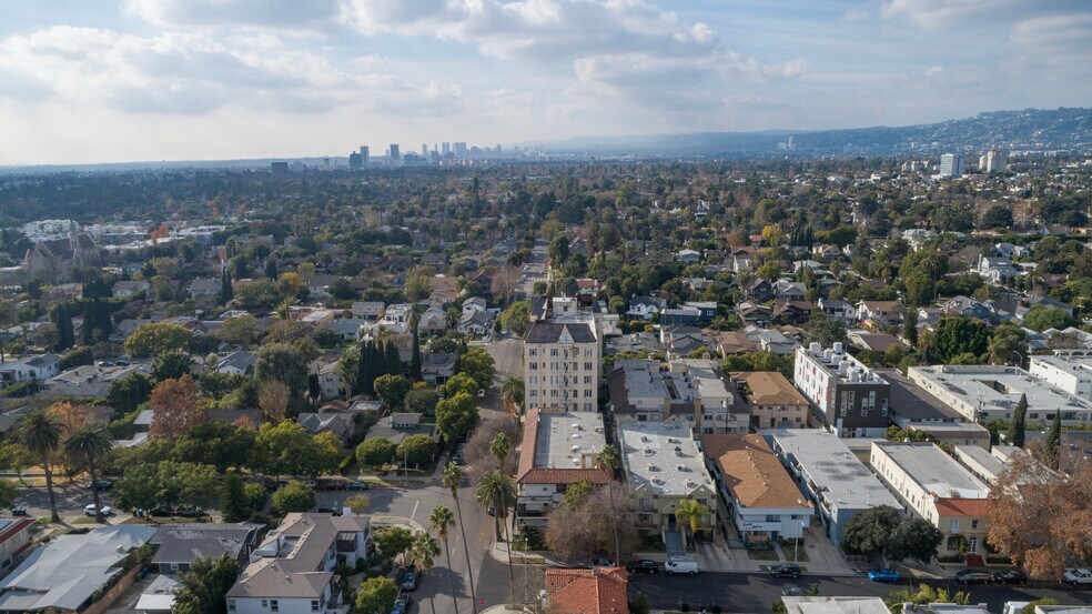 More Photos Of 161 S St. Andrews Pl, Los Angeles Apartments For Sale
