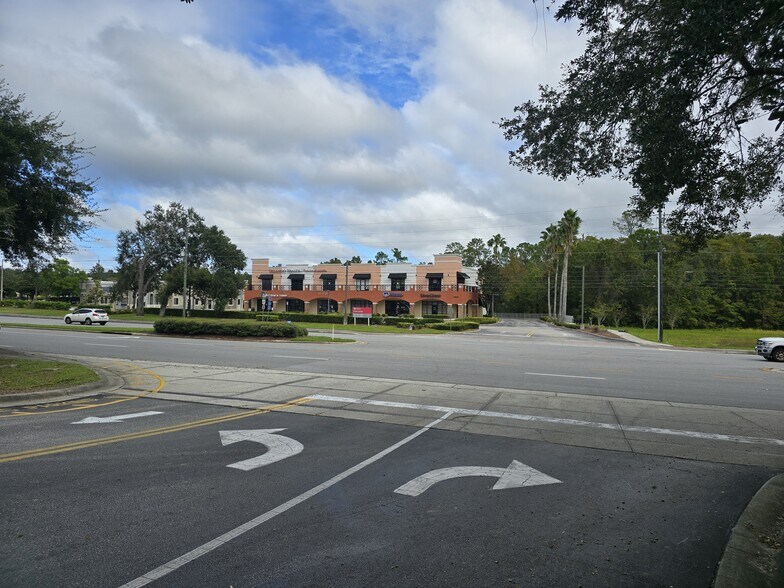 More Photos Of 1890 CR 419, Oviedo General Retail For Lease