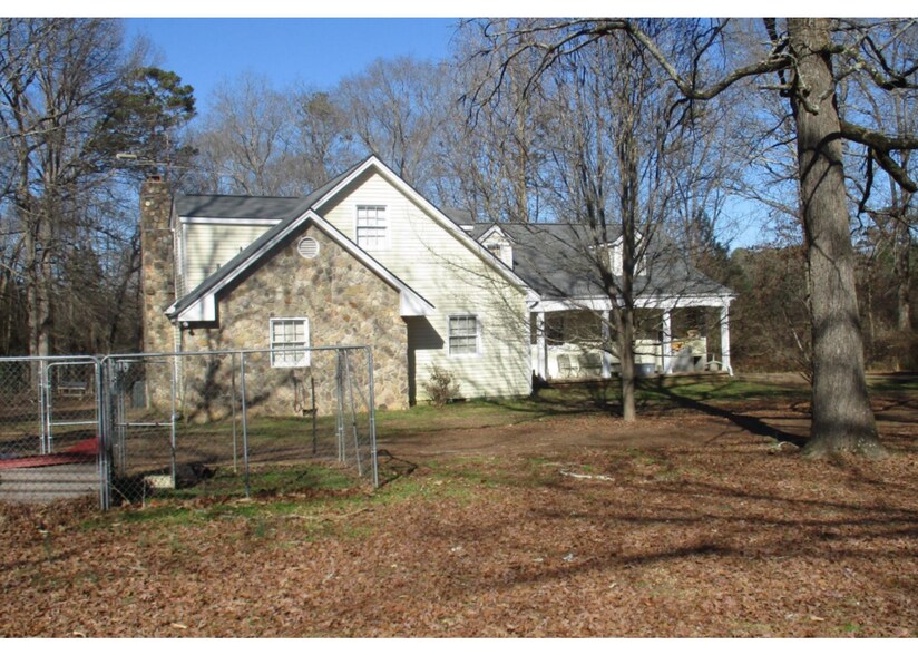 More Photos Of 1210 Atlanta Hwy, Bogart Flex For Sale