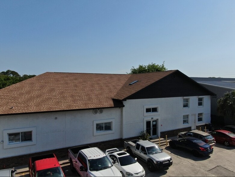 More Photos Of 59 W 9th St, Atlantic Beach Showroom For Lease