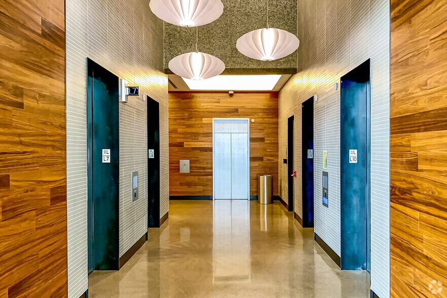 More Photos Of 40 N Central Ave, Phoenix Office For Lease