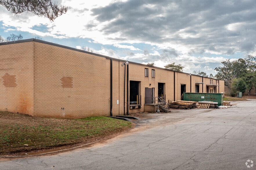 More Photos Of 5328-5342 Panola Industrial Blvd, Decatur Distribution For Lease