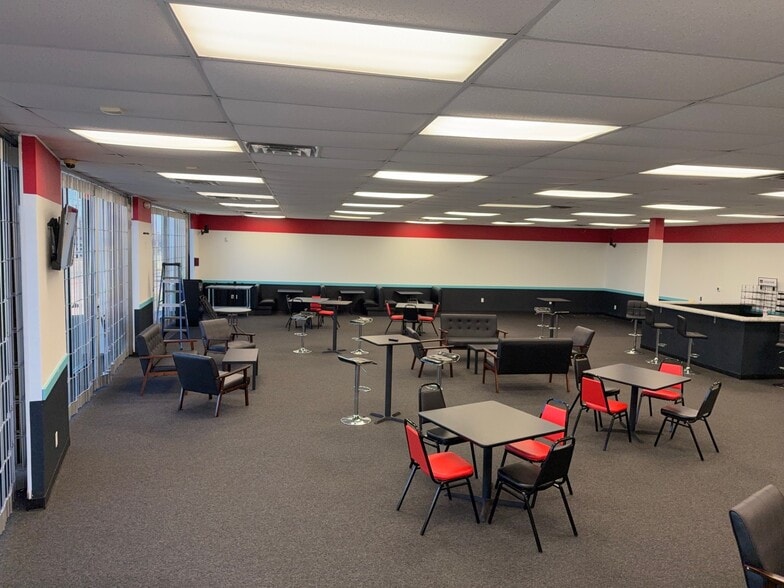 More Photos Of 5335 Broadway Blvd, Garland Unknown For Lease