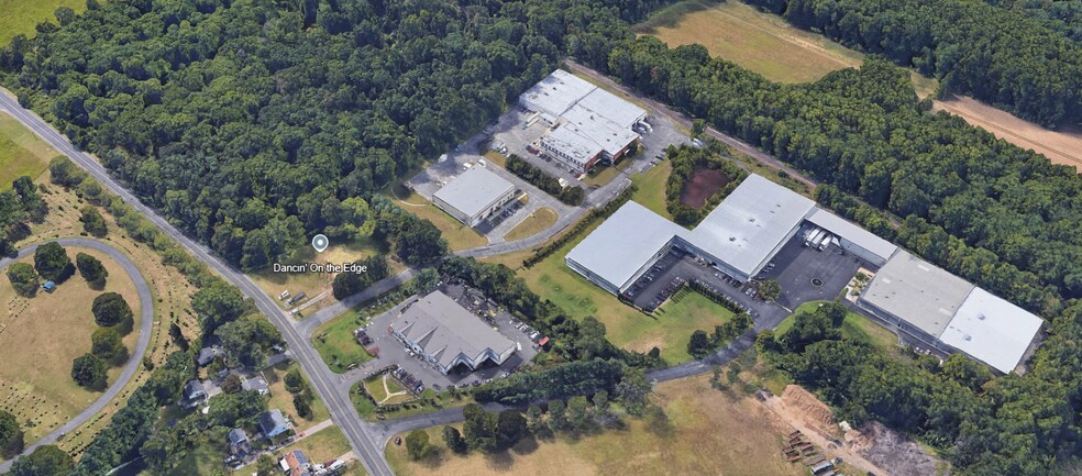 More Photos Of 225 County Road 522, Manalapan Township Industrial For Sale