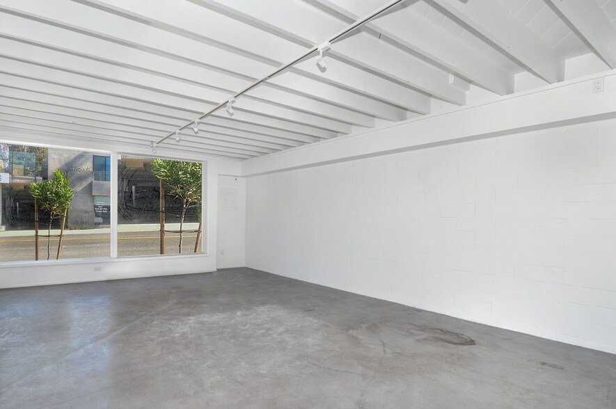 More Photos Of 687-691 S Coast Hwy, Laguna Beach Storefront Retail Office For Sale