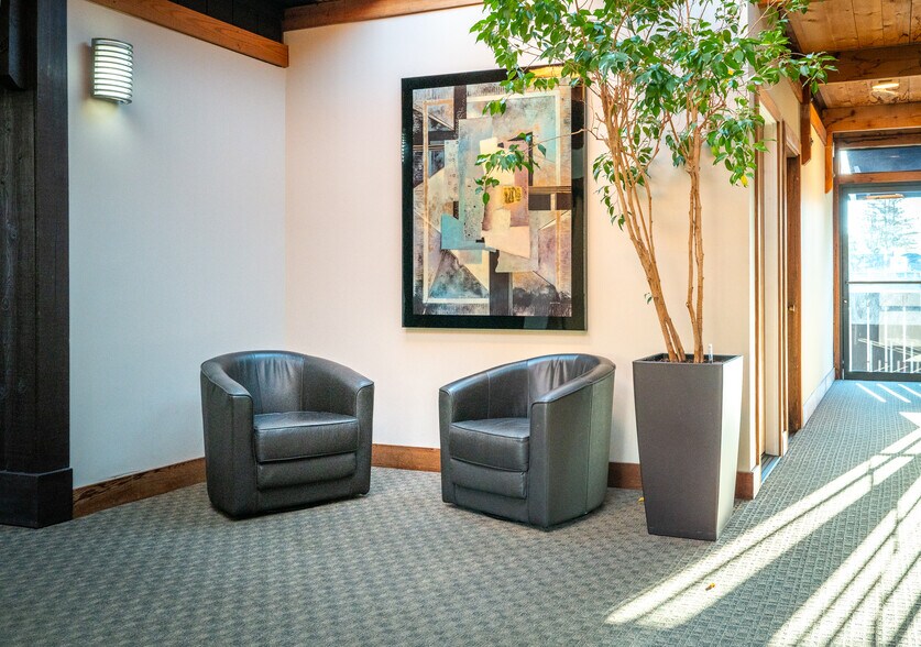 More Photos Of 1036 Sir Francis Drake Blvd, Kentfield Office For Lease