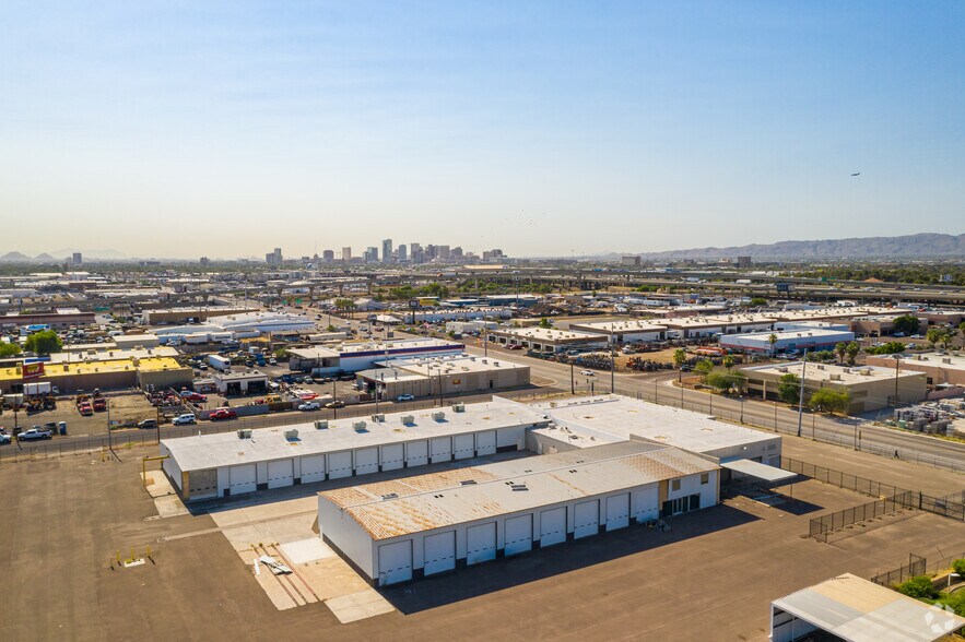 More Photos Of 2600 W McDowell Rd, Phoenix Service For Lease