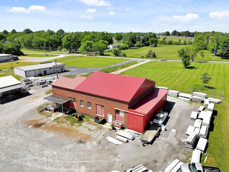 More Photos Of 811 & 813 W Lane, Shelbyville Warehouse For Sale