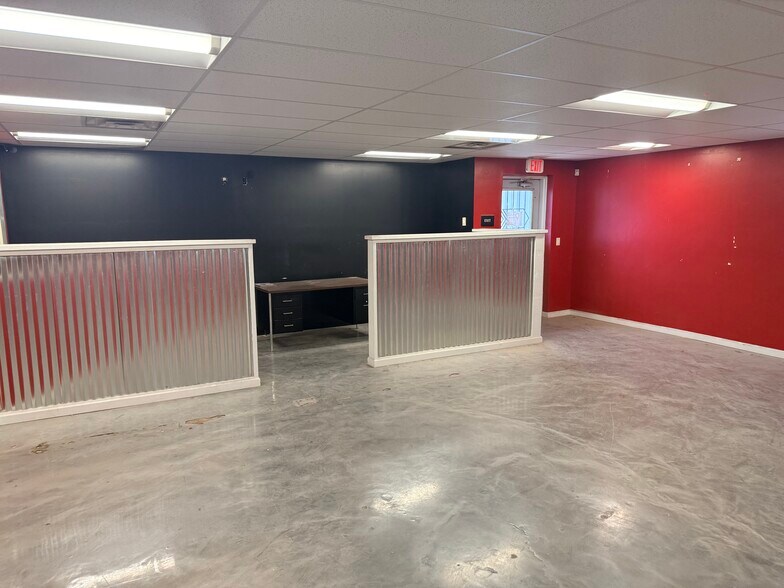 More Photos Of 848 W Hadley Ave, Las Cruces Light Manufacturing For Lease