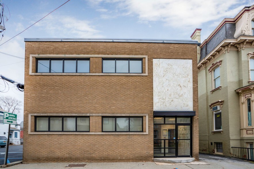 More Photos Of 303 Mill St, Poughkeepsie Office For Sale