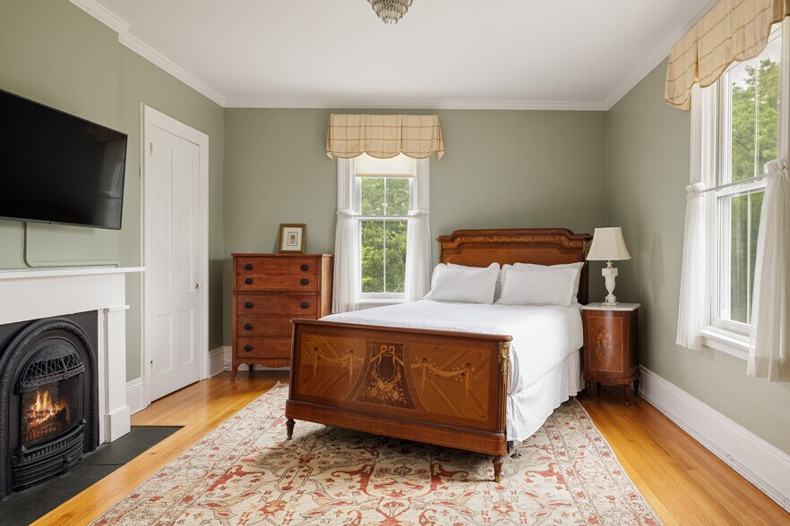 More Photos Of 4317 State Route 23, Hudson Hospitality For Sale