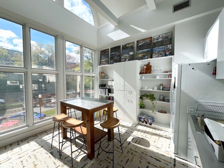More Photos Of 2320 Highland Ave S, Birmingham Loft Creative Space For Lease