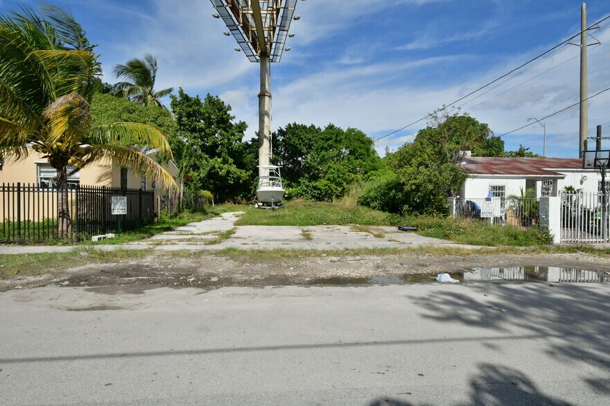 More Photos Of 321 NW 37th St, Miami Land For Sale