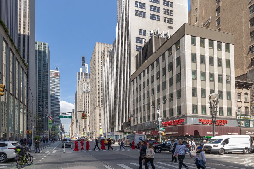 More Photos Of 1200 Avenue of the Americas, New York Office For Lease