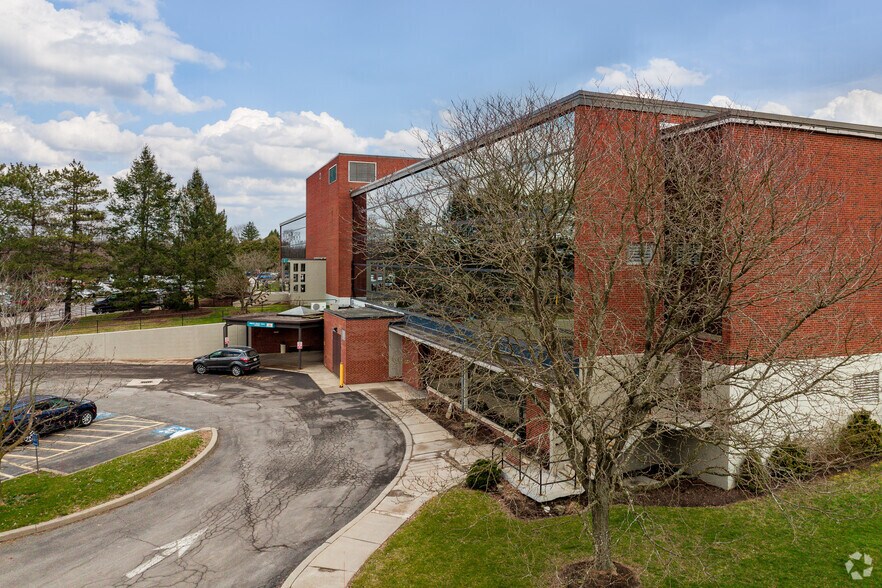 More Photos Of 5700 W Genesee St, Camillus Healthcare For Sale