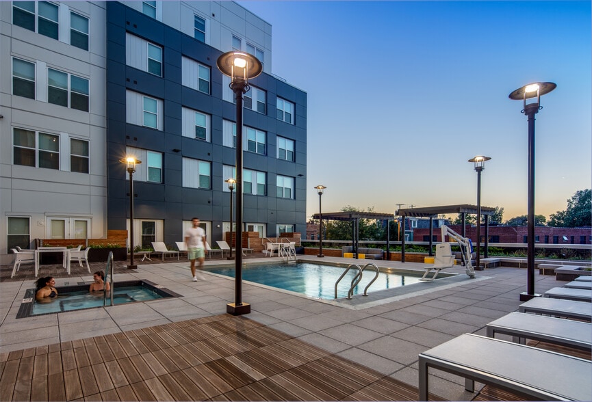More Photos Of 1400 N High St, Columbus Apartments For Lease