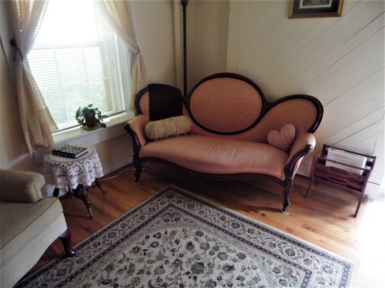 More Photos Of 75 Hillside Ave, Eureka Springs Hospitality For Sale