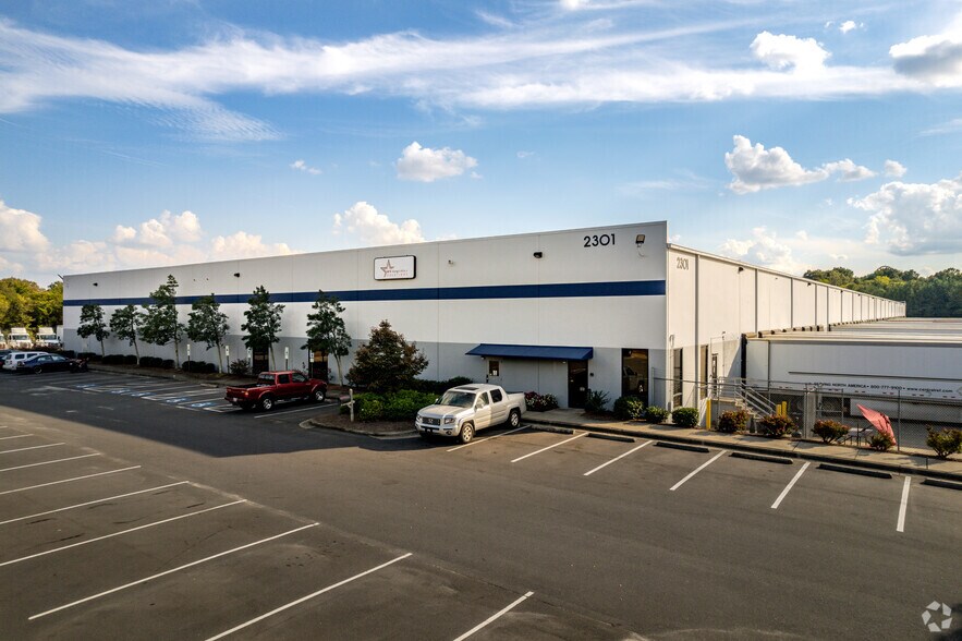 Primary Photo Of 2301 Nevada Blvd, Charlotte Warehouse For Lease