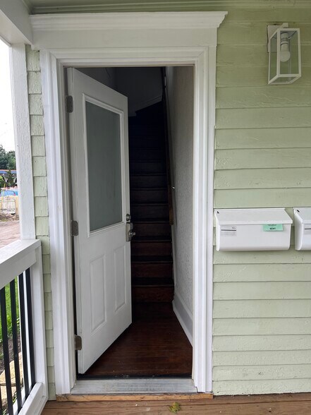 More Photos Of 912 Indiana St, Lawrence Apartments For Sale