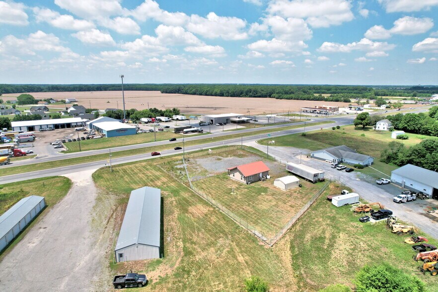 More Photos Of 20643 Sussex Hwy, Seaford Warehouse For Lease