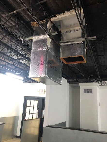 More Photos Of 546 Seabreeze Blvd, Daytona Beach Bar For Lease