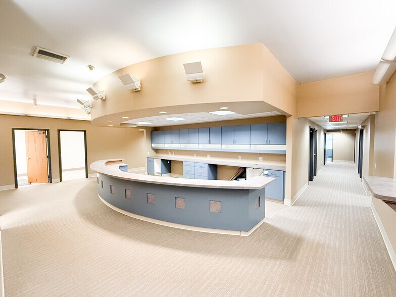 More Photos Of 723 Broad St, Duncansville Office For Lease