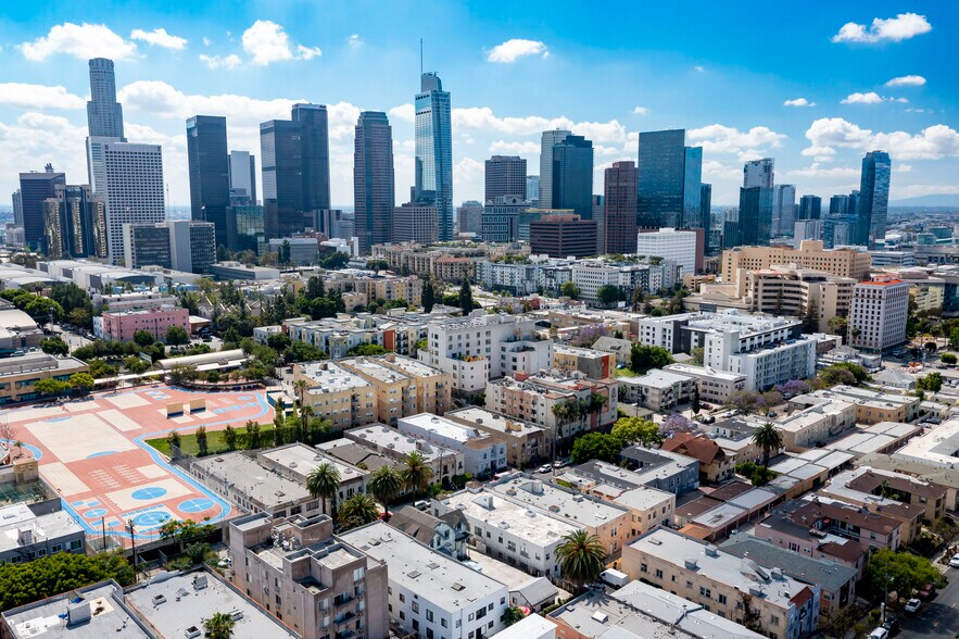 More Photos Of 401 S Witmer St, Los Angeles Apartments For Sale