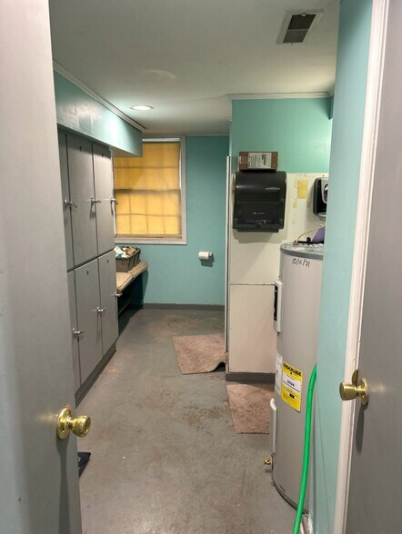 More Photos Of 633 Jones Ave, Lansdale Warehouse For Sale