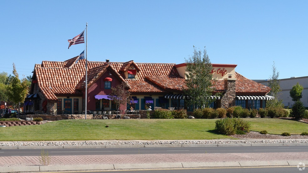 More Photos Of 7133 N Academy Blvd, Colorado Springs Restaurant For Lease