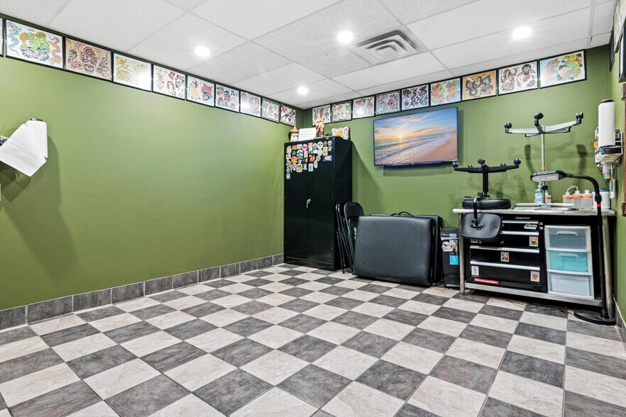 More Photos Of 5611 Chicago Ave, Minneapolis Storefront For Sale