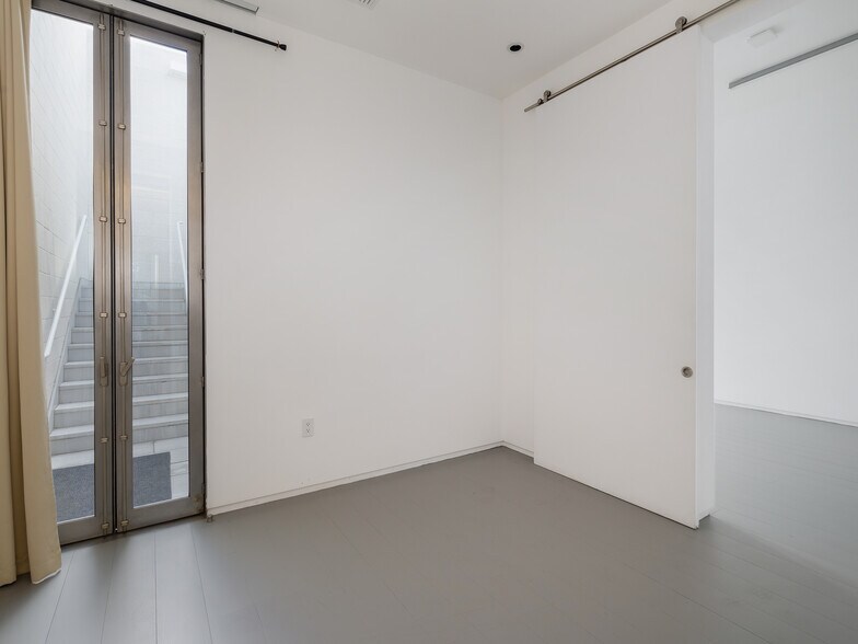 More Photos Of 208 Main St, El Segundo Loft Creative Space For Sale