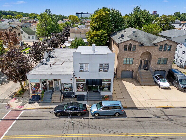 Primary Photo Of 163 Front St, Secaucus General Retail For Sale