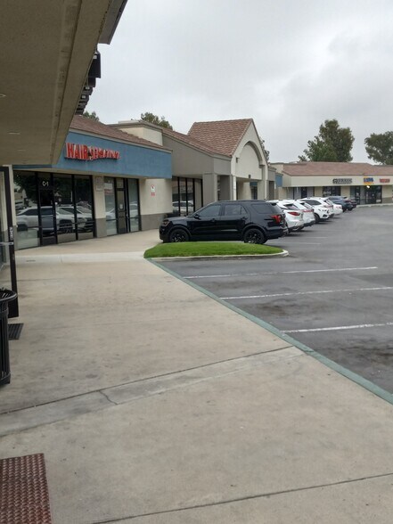 More Photos Of 623 N Main St, Corona Storefront For Lease