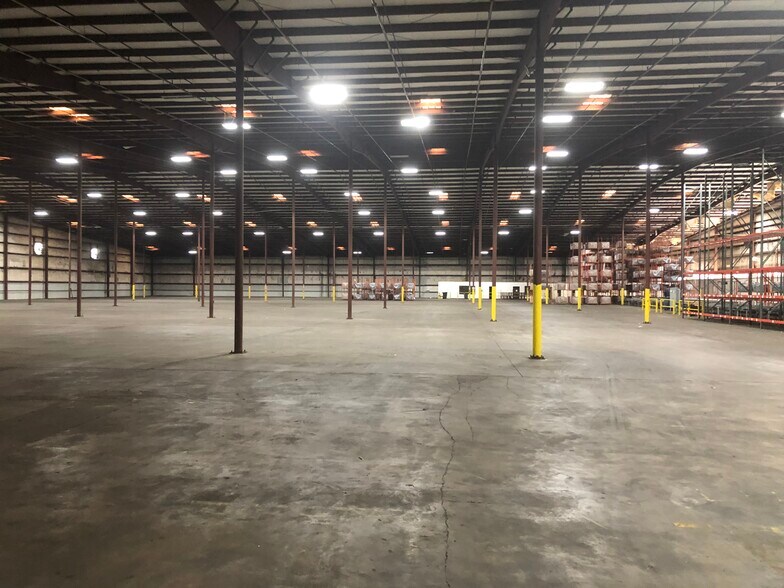 More Photos Of 801 S US Highway 31 S, Bay Minette Manufacturing For Lease