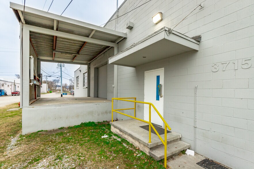 More Photos Of 3715 Calhoun Ave, Chattanooga Manufacturing For Lease