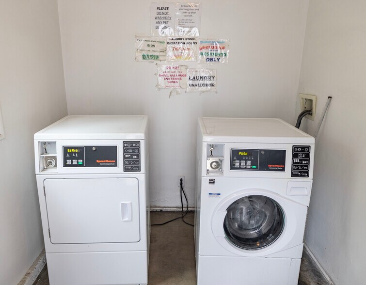 More Photos Of 16011 Victory Blvd, Van Nuys Apartments For Sale