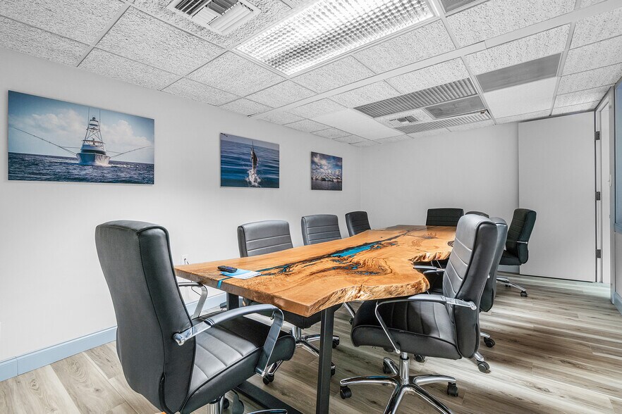 More Photos Of 112-120 US Highway 1, Tequesta Medical For Sale
