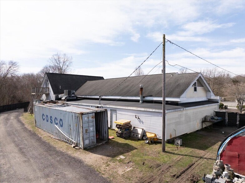 More Photos Of 323 Clarks Falls Rd, North Stonington Freestanding For Lease