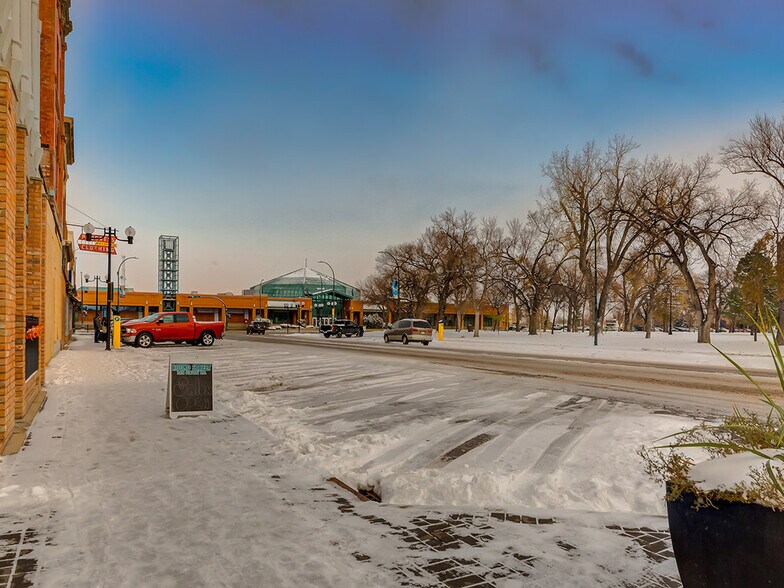 More Photos Of 122 5 St S, Lethbridge Apartments For Sale