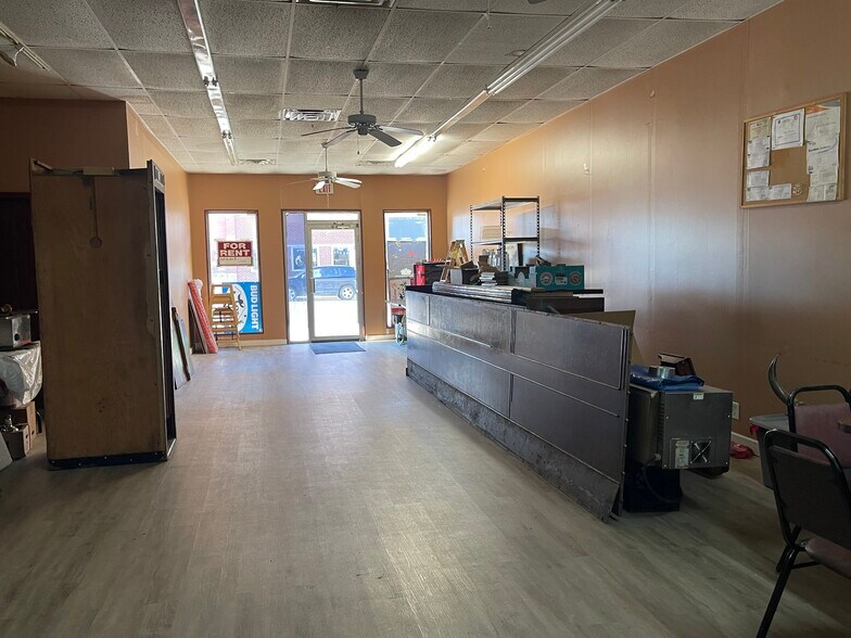 More Photos Of 105 W Main St, Elk Point Specialty For Sale