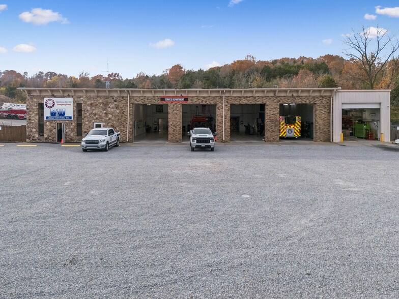 More Photos Of 3502 Dickerson Pike, Nashville Flex For Sale