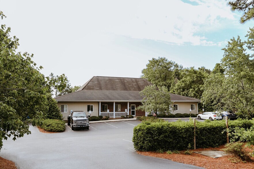 More Photos Of 1295 Old Us-1 Hwy S, Southern Pines Office For Sale