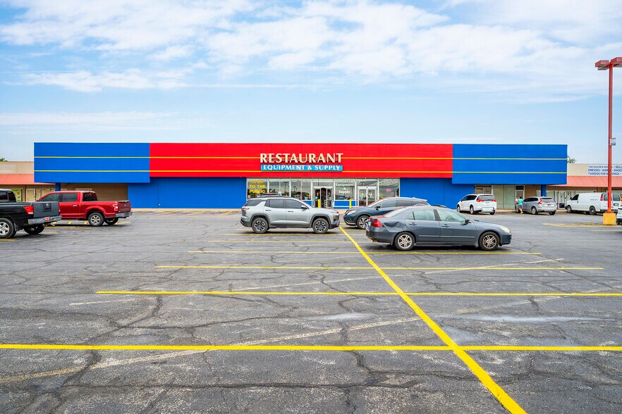 More Photos Of 9122-9142 E 31st St, Tulsa General Retail For Sale