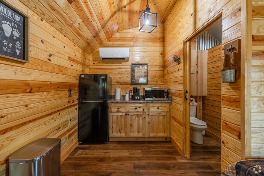 More Photos Of 444 Charlie Roberts Rd, Pelham Hospitality For Sale