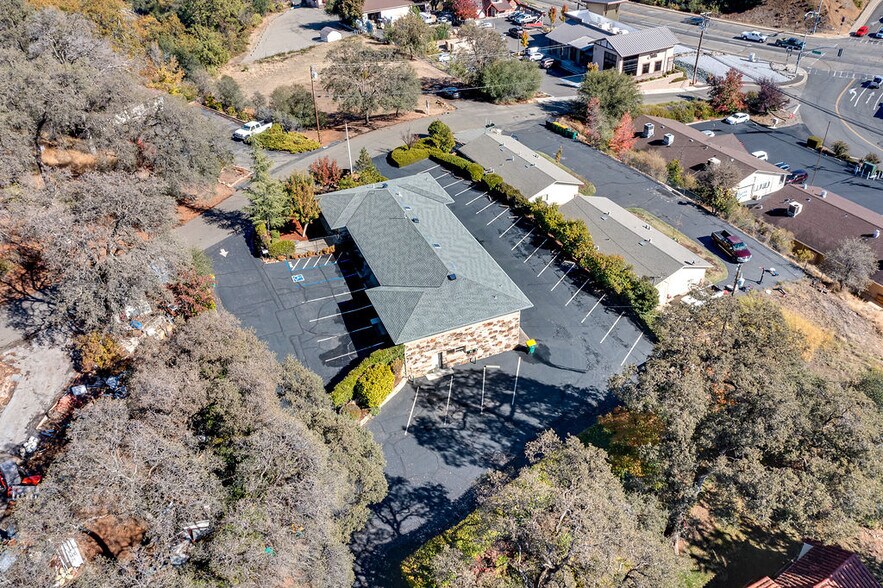 More Photos Of 2828 Easy St, Placerville Office For Lease